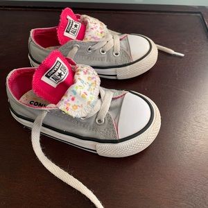 Girls gray/pink Converse sneakers size 7